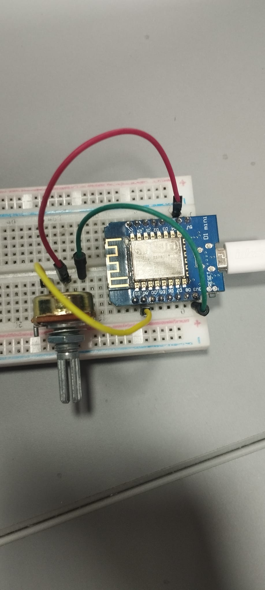 Wemos con potenciómetro